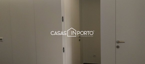 4 bedrooms Apartment in Porto, Portugal No. 78910 21