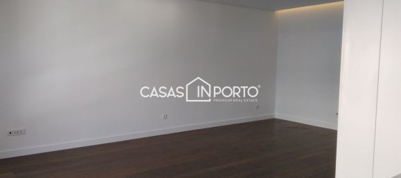 4 bedrooms Apartment in Porto, Portugal No. 78910 4