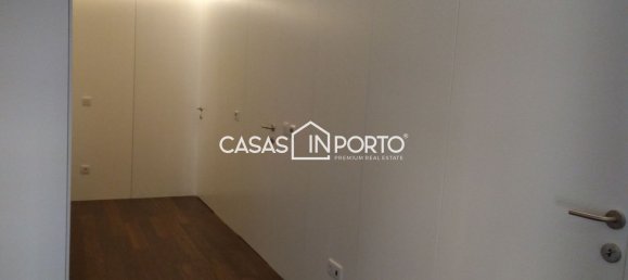 4 bedrooms Apartment in Porto, Portugal No. 78910 16