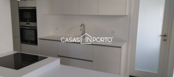 4 bedrooms Apartment in Porto, Portugal No. 78910 8