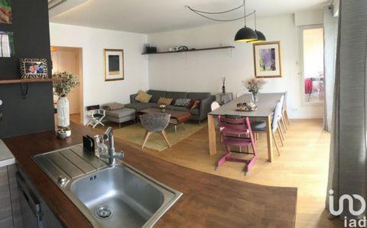 شقة 2 غرف نوم  في Pantin, France رقم 35540