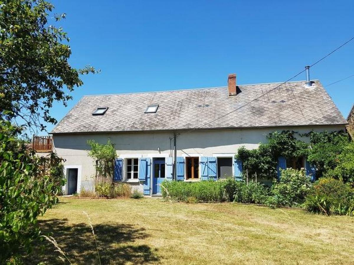 3 bedrooms House in Tilly, France No. 2084