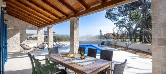 4 bedrooms Villa in Zadar, Croatia No. 142 7