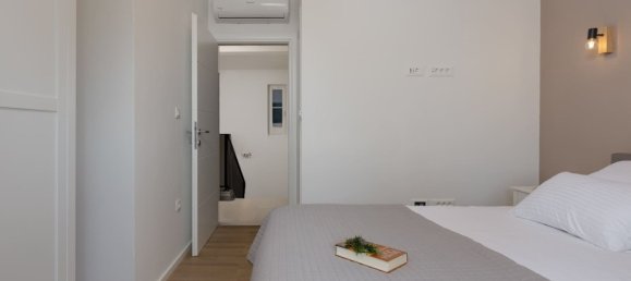 4 bedrooms Villa in Zadar, Croatia No. 142 12