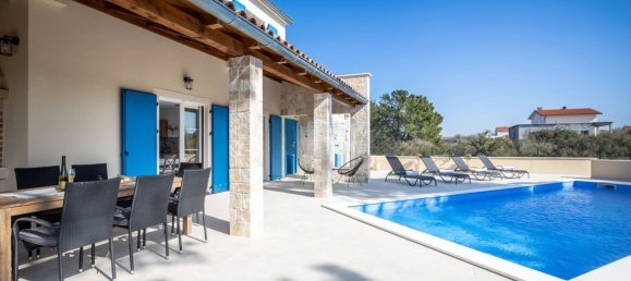 4 bedrooms Villa in Zadar, Croatia No. 142 4