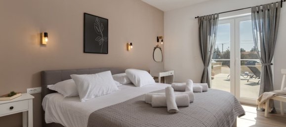 4 bedrooms Villa in Zadar, Croatia No. 142 11