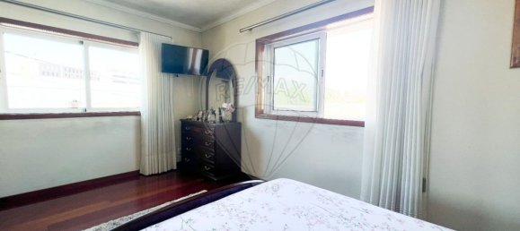 3 bedrooms House in Felgueiras, Portugal No. 26653 13