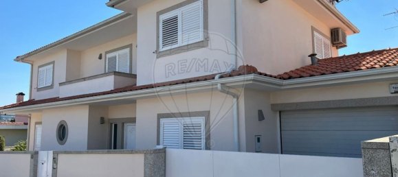 3 bedrooms House in Felgueiras, Portugal No. 26653 2