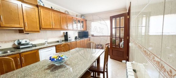 3 bedrooms House in Felgueiras, Portugal No. 26653 4