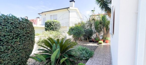 3 bedrooms House in Felgueiras, Portugal No. 26653 27