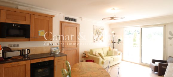 Apartamento de 1 dormitorio en Cavalaire-sur-Mer, France No. 358282 7