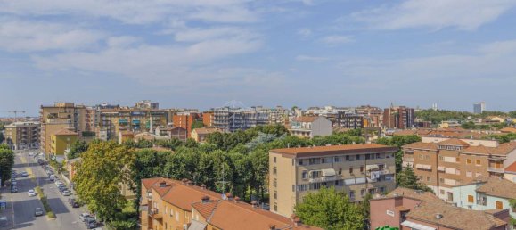 Apartamento de 3 dormitorios en Piacenza, Italy No. 20599 18