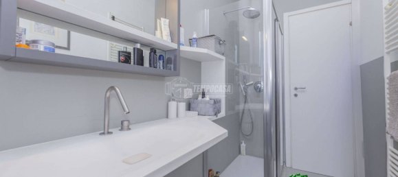Apartamento de 3 dormitorios en Piacenza, Italy No. 20599 8
