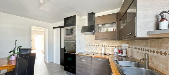 Casa de 3 dormitorios en Deux-Sevres, France No. 283396 4