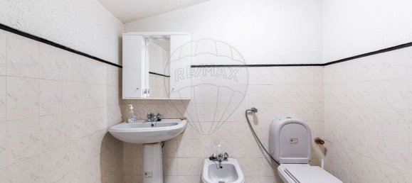 4 bedrooms House in Guilhofrei, Portugal No. 39749 14