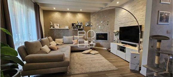 Casa de 8 divisões em Lonato del Garda, Italy N.º 6456 2