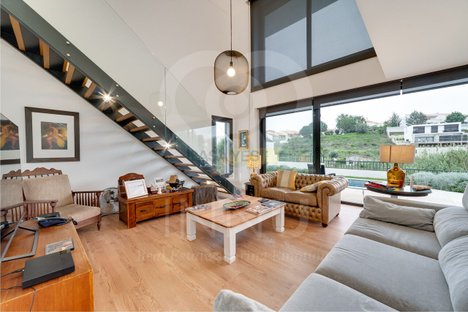 3 bedrooms House in Cascais, Portugal No. 114752