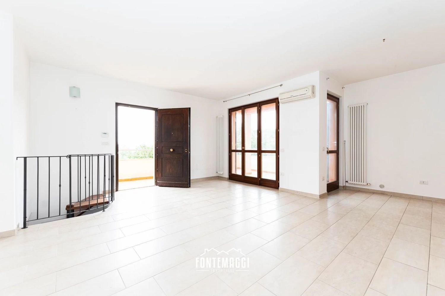 Apartamento de 3 dormitorios en Colli al Metauro, Italy No. 340446