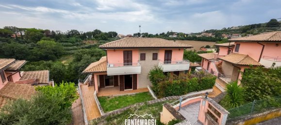 Apartamento de 3 dormitorios en Colli al Metauro, Italy No. 340446 31