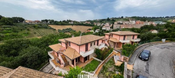 Apartamento de 3 dormitorios en Colli al Metauro, Italy No. 340446 32