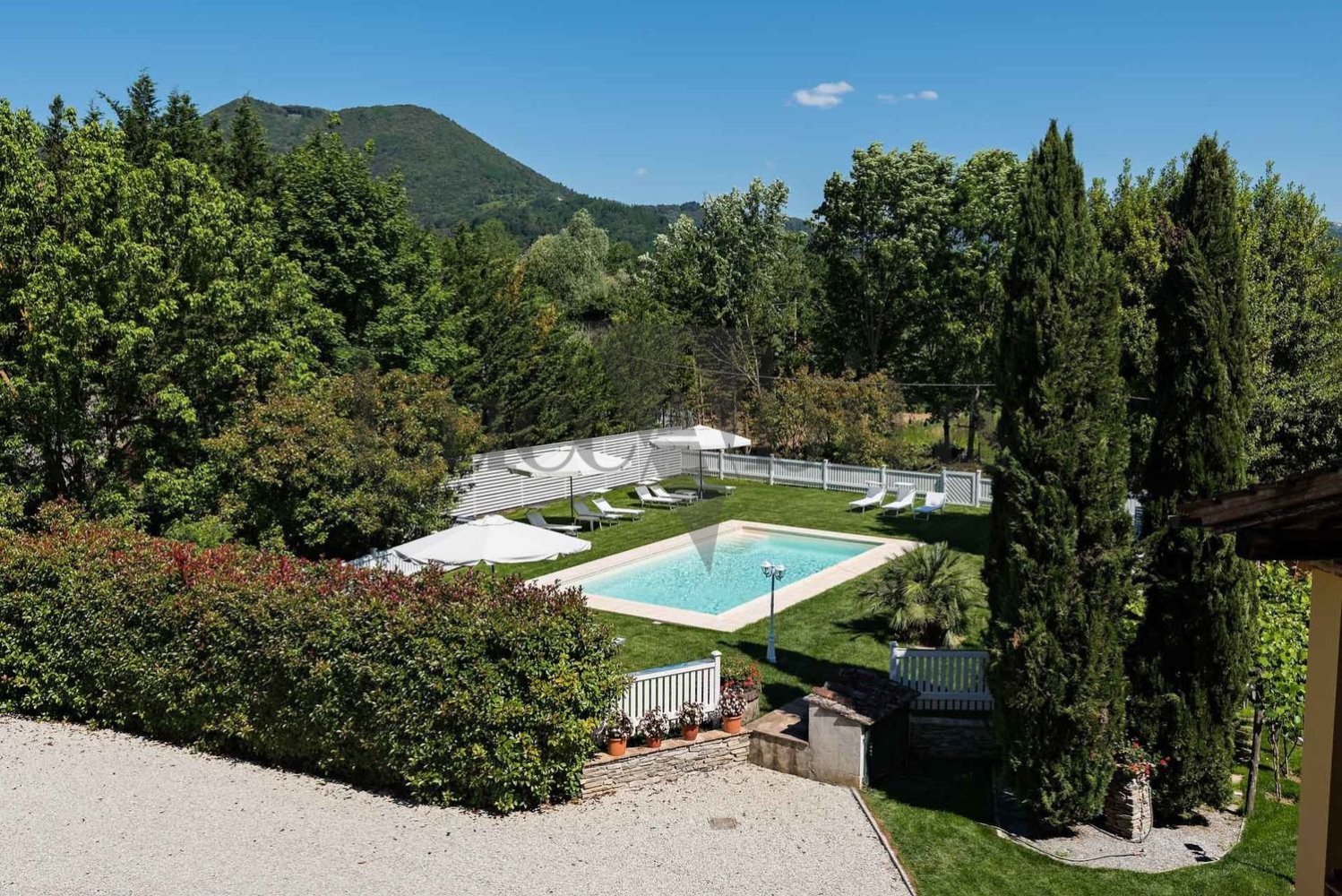 15 rooms House in Lucca, Italy No. 42652