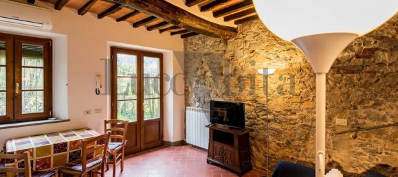 15 rooms House in Lucca, Italy No. 42652 12