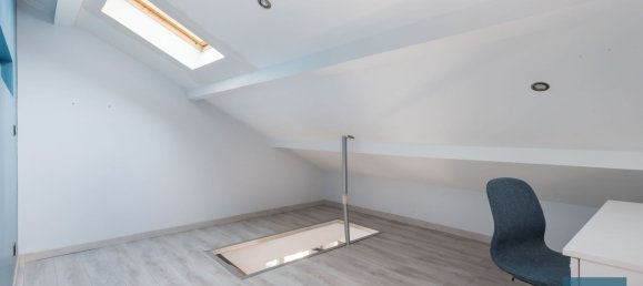 6 bedrooms House in Bourgoin-Jallieu, France No. 190253 22