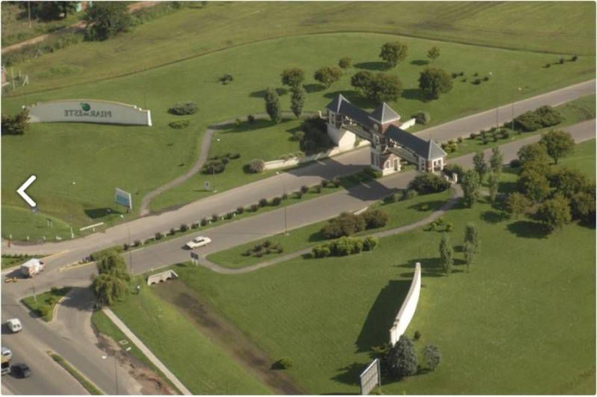  Land in Pilar, Argentina No. 111438