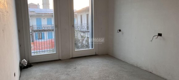2-Zimmer Wohnung in Somma Lombardo, Italy, Nr. 18045 5