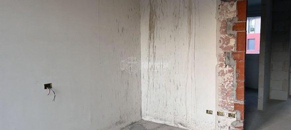 2-Zimmer Wohnung in Somma Lombardo, Italy, Nr. 18045 3