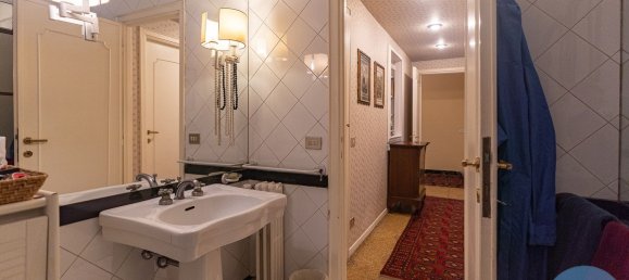 5 rooms Apartment in Rome, Italy No. 62242 15