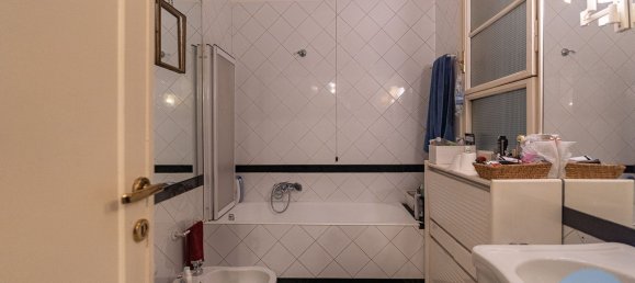 5 rooms Apartment in Rome, Italy No. 62242 14
