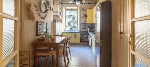 5 rooms Apartment in Rome, Italy No. 62242 2