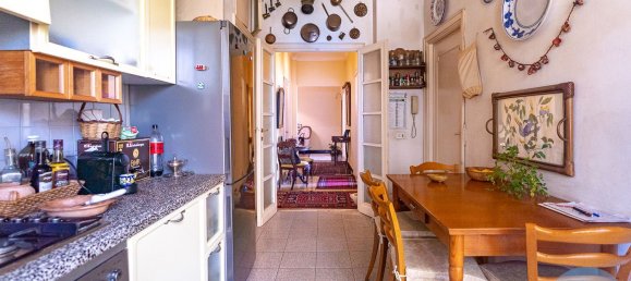 5 rooms Apartment in Rome, Italy No. 62242 3
