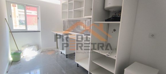 3 Schlafzimmer Wohnung in Odivelas, Portugal, Nr. 150036 3