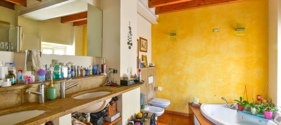 10غرفة فيلا في Varese, Italy رقم 68056 27