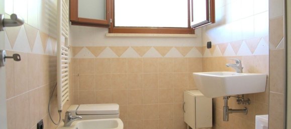 4غرفة شقة في Teramo, Italy رقم 306393 37