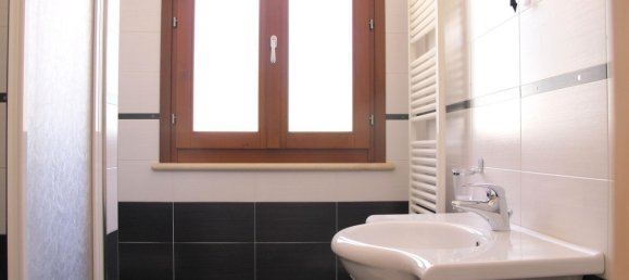 4غرفة شقة في Teramo, Italy رقم 306393 27