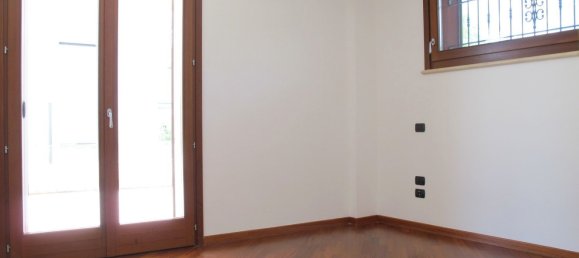 4غرفة شقة في Teramo, Italy رقم 306393 19