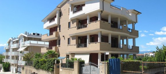 4غرفة شقة في Teramo, Italy رقم 306393 2