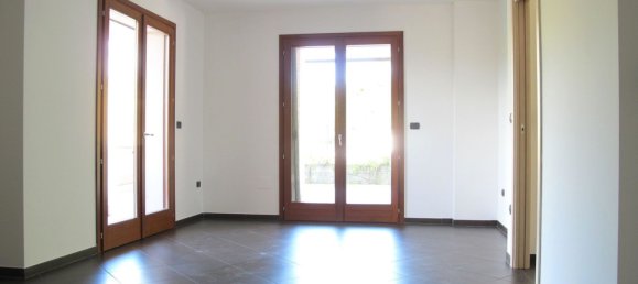 4غرفة شقة في Teramo, Italy رقم 306393 10