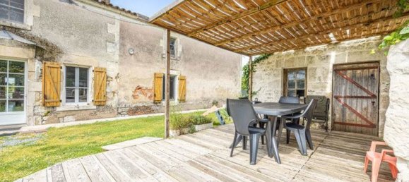 4 bedrooms House in Fontenay-le-Comte, France No. 285177 8