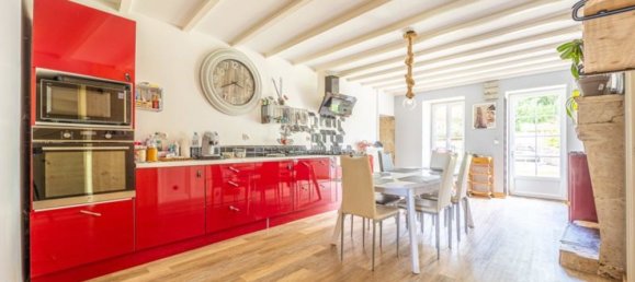 4 bedrooms House in Fontenay-le-Comte, France No. 285177 3