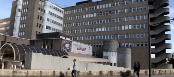 Здание с 9 спальнями в Порту, Португалия № 142076 6