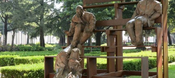 Здание с 9 спальнями в Порту, Португалия № 142076 4