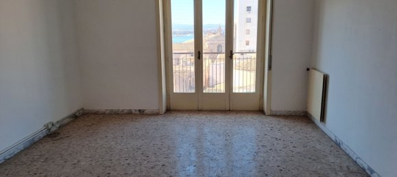 5 rooms Apartment in Augusta, Italy No. 135619 5