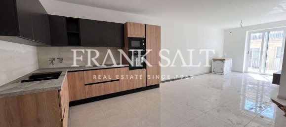 Квартира с 2 спальнями в Гзира, Мальта № 4656 3