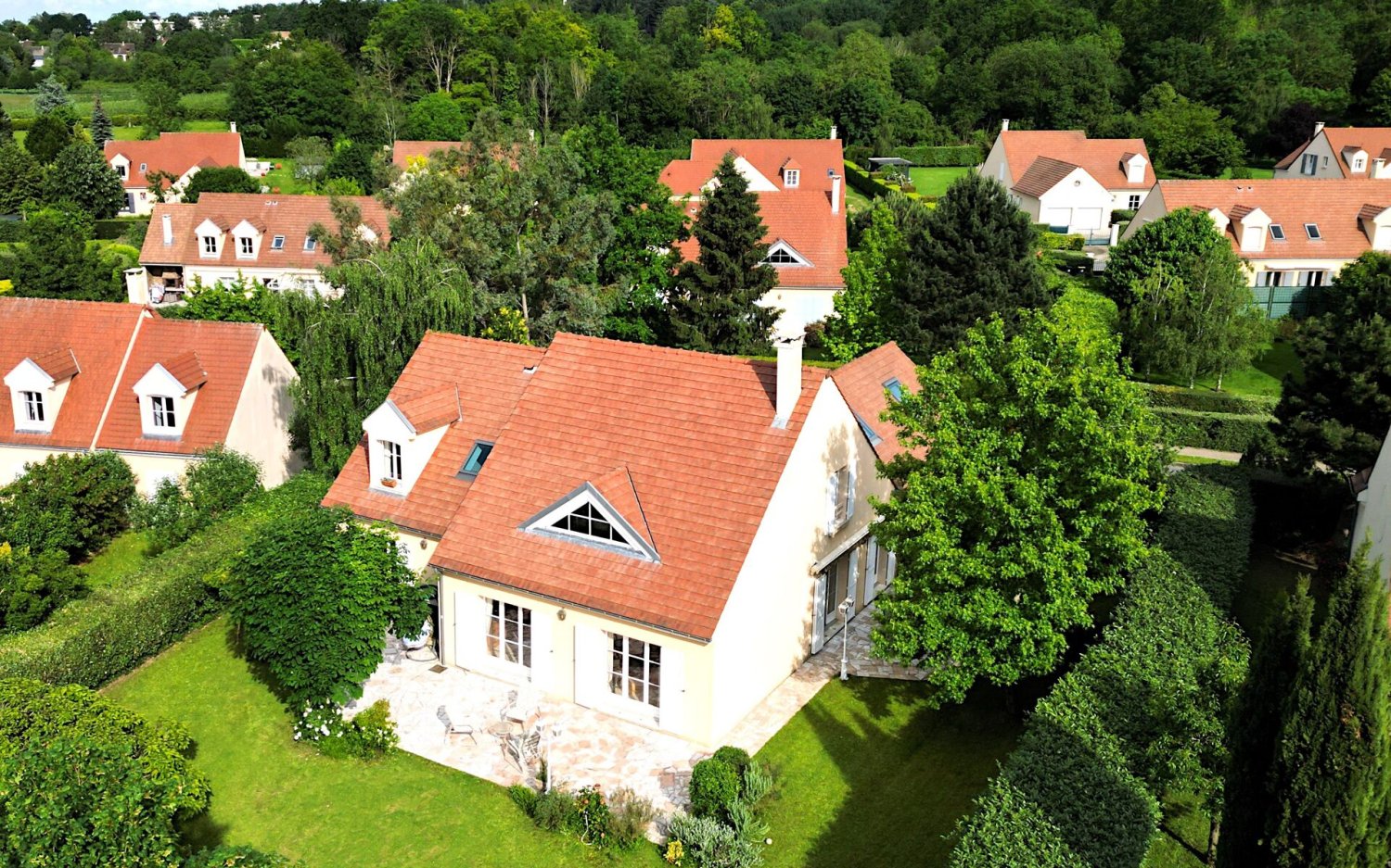 Villa de 5 dormitorios en Chambourcy, France No. 182839