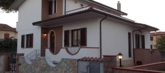 5-salle Villa à Rosignano Marittimo, Italy No. 252594 2