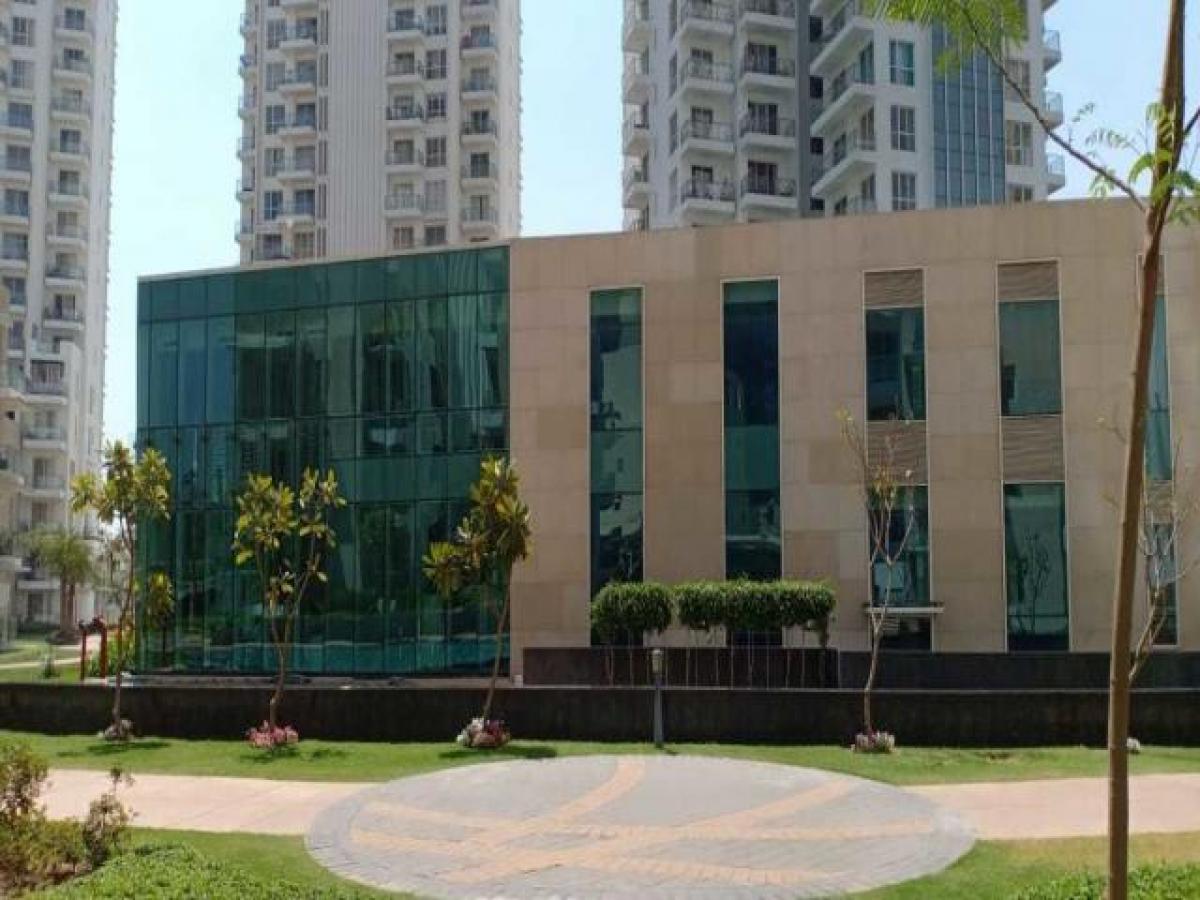 3 bedrooms House in Gurgaon, India No. 10544